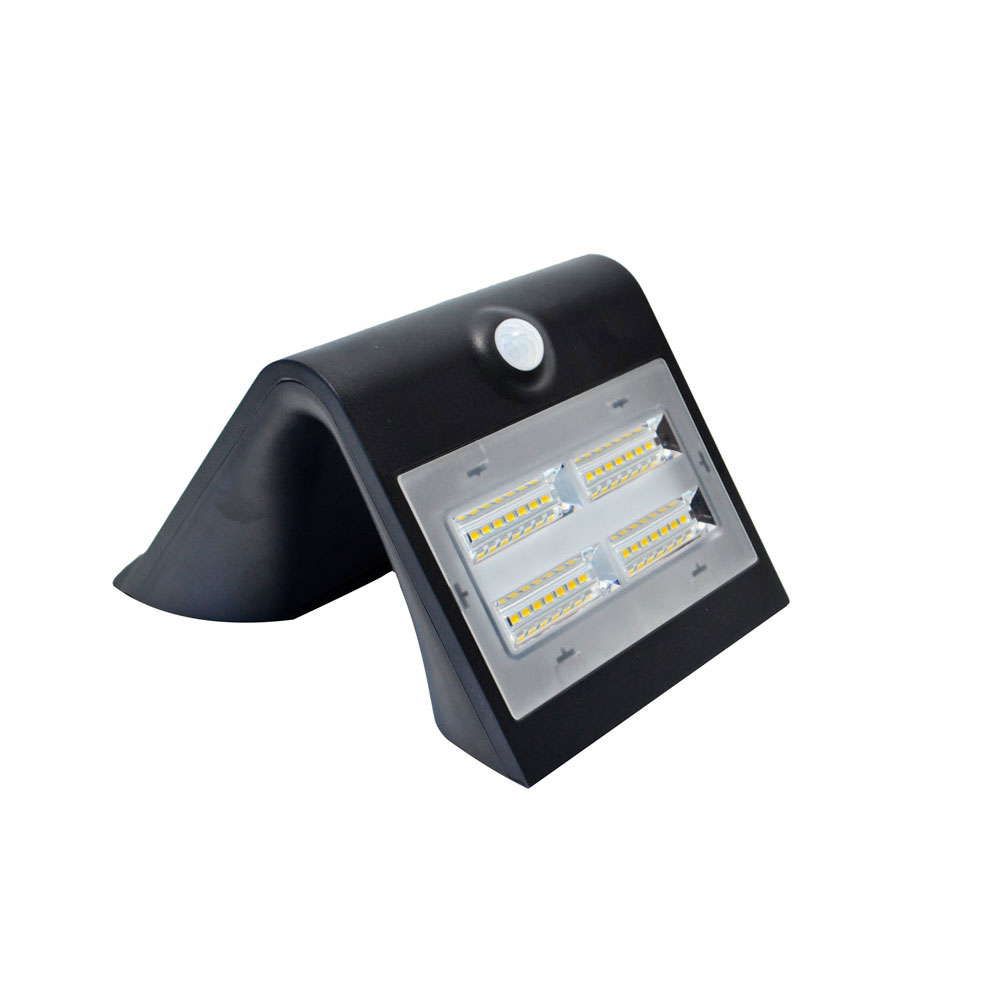 Luminaria Solar de Pared c/sensor 120°/≤6mts 3,2W/400Lm IP65 3000°K / 4000ºK