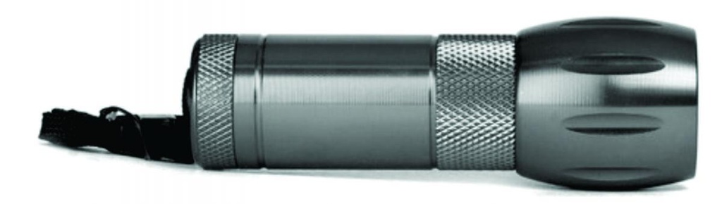 Linterna Hogar Linterna Compacta Metalica Blister x  (ML33AV4) 